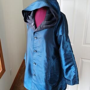 UbU Iridescent Teal Reversible Raincoat M buttons pleats Parisian windbreaker